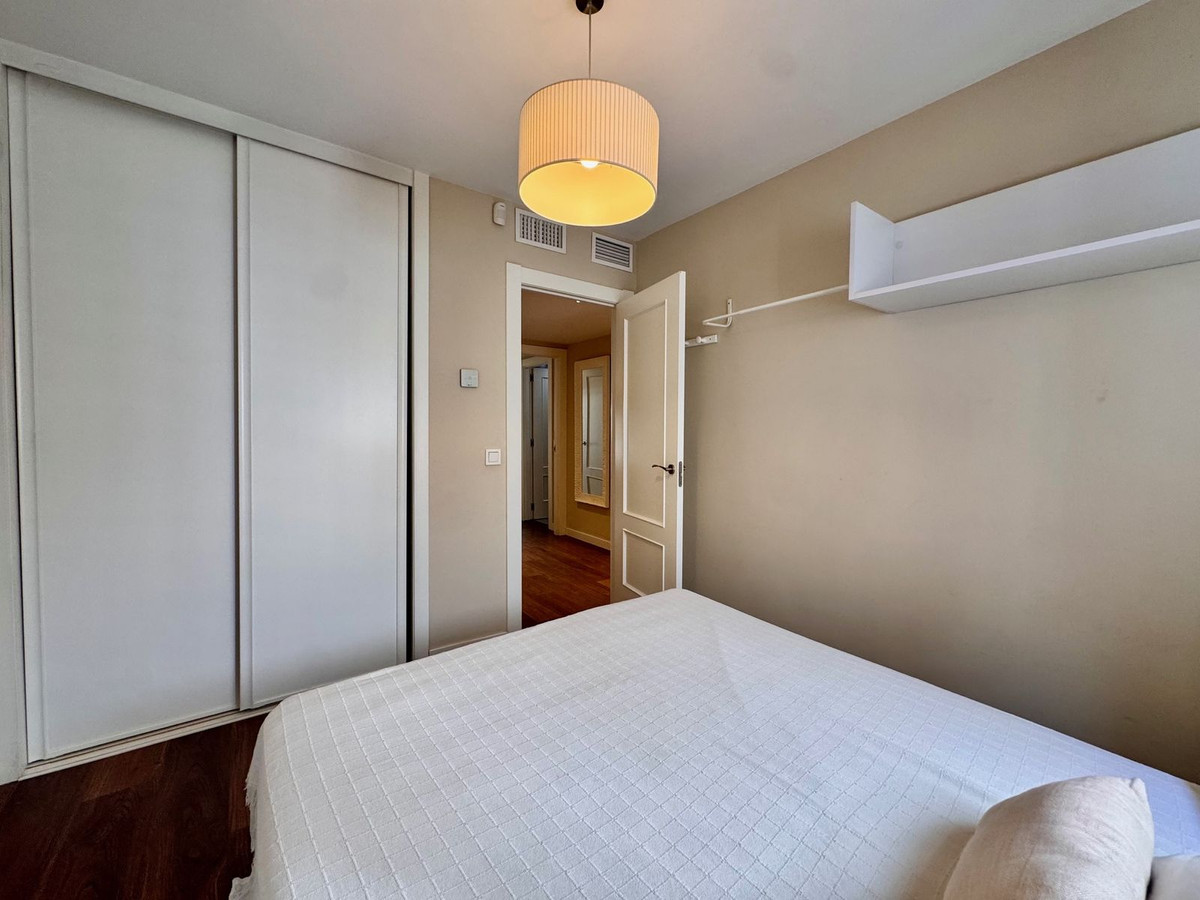 Se vende Apartamento Planta Media de 3 dormitorios en Málaga Ciudad, Málaga, España