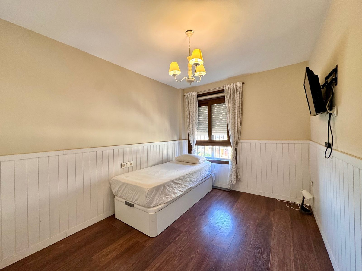 Se vende Apartamento Planta Media de 3 dormitorios en Málaga Ciudad, Málaga, España