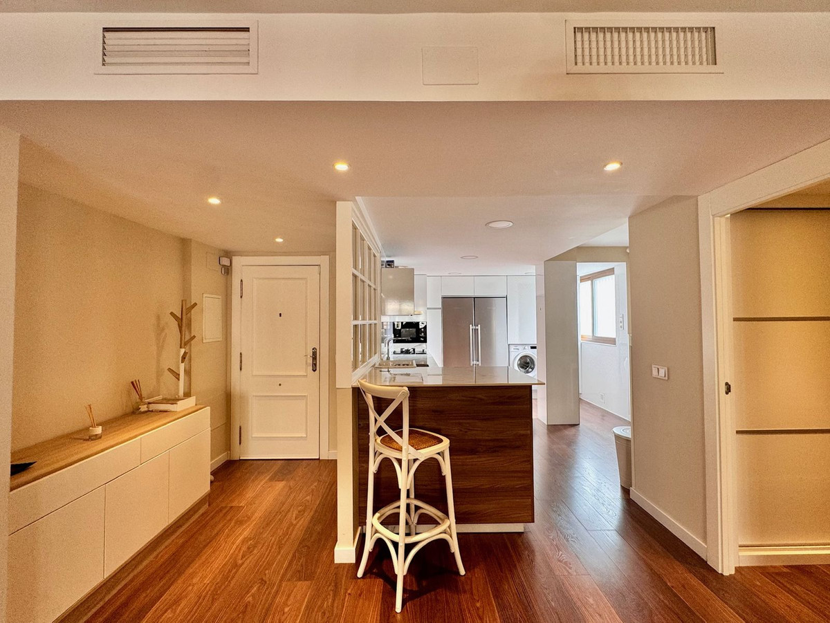 Se vende Apartamento Planta Media de 3 dormitorios en Málaga Ciudad, Málaga, España