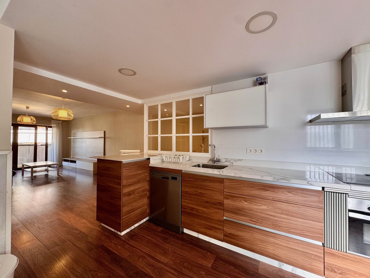 Se vende Apartamento Planta Media de 3 dormitorios en Málaga Ciudad, Málaga, España