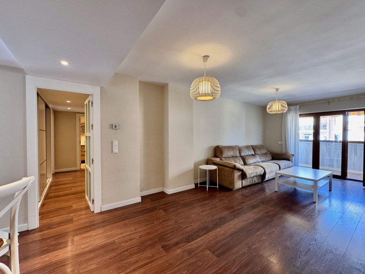 Se vende Apartamento Planta Media de 3 dormitorios en Málaga Ciudad, Málaga, España