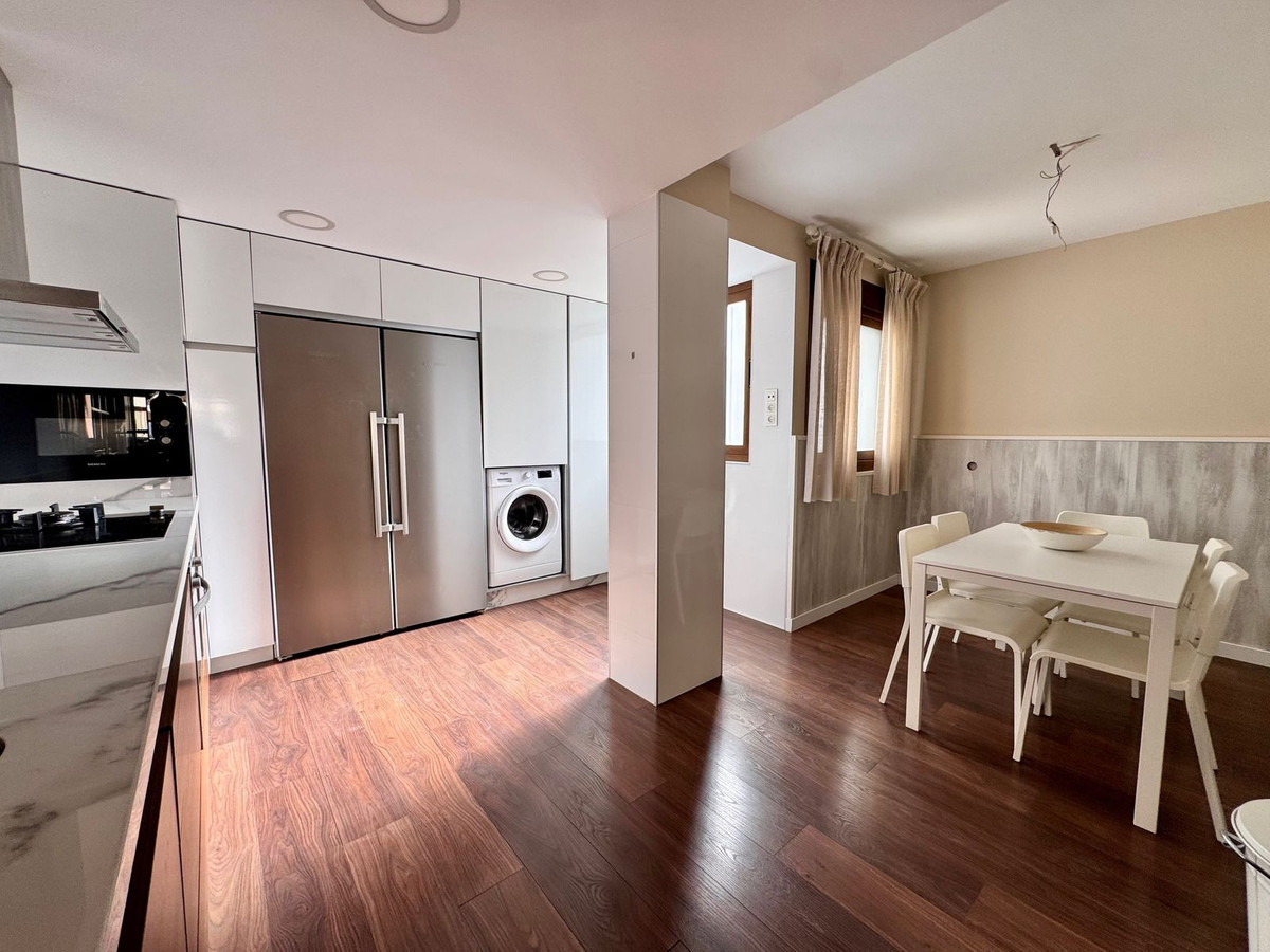 Se vende Apartamento Planta Media de 3 dormitorios en Málaga Ciudad, Málaga, España