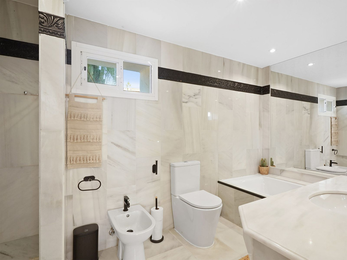 2 Bed Apartment for sale in Reserva De Marbella Costa Del Sol, Málaga, Spain