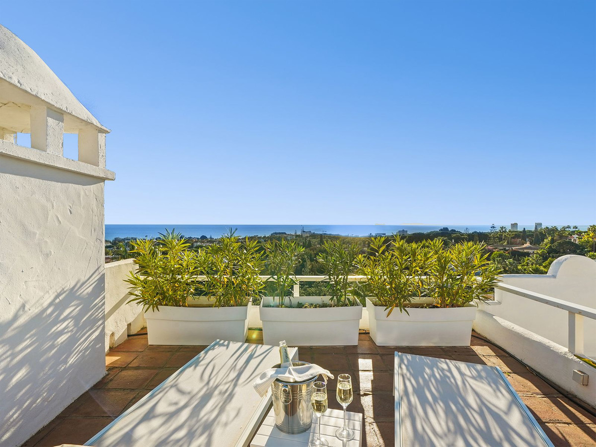 2 Bed Apartment for sale in Reserva De Marbella Costa Del Sol, Málaga, Spain