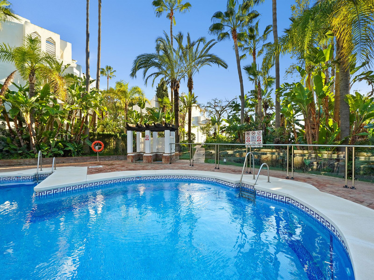 2 Bed Apartment for sale in Reserva De Marbella Costa Del Sol, Málaga, Spain