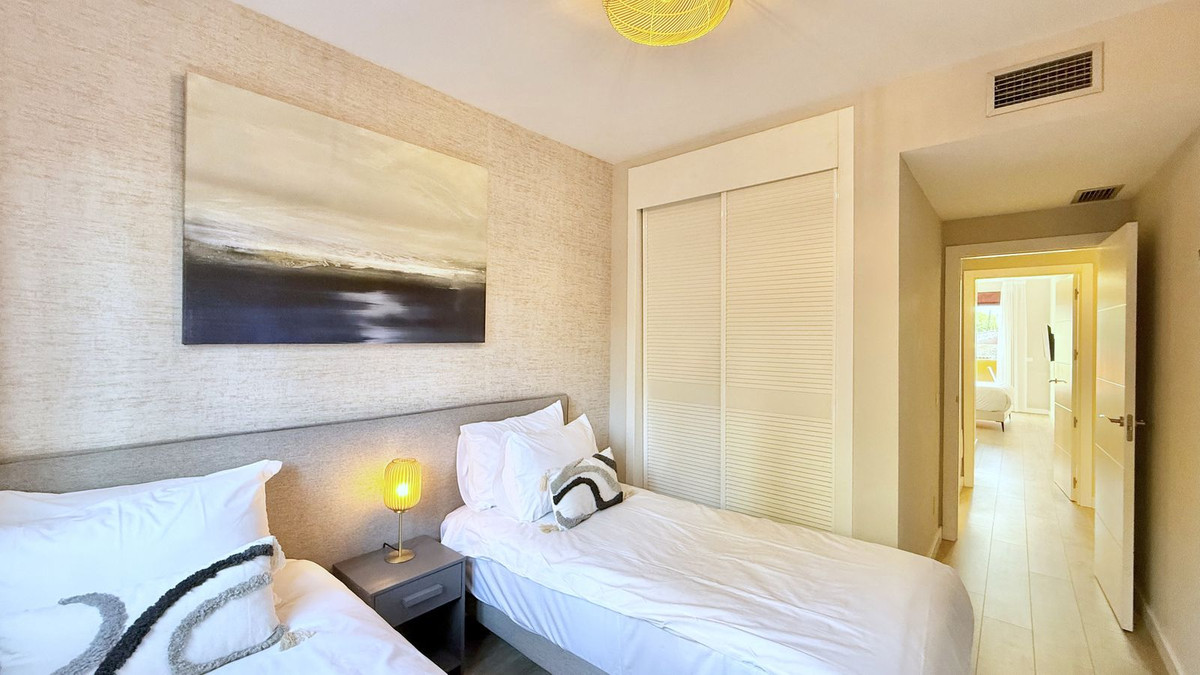 2 Bed Apartment for sale in Benahavís Costa Del Sol, Málaga, Spain