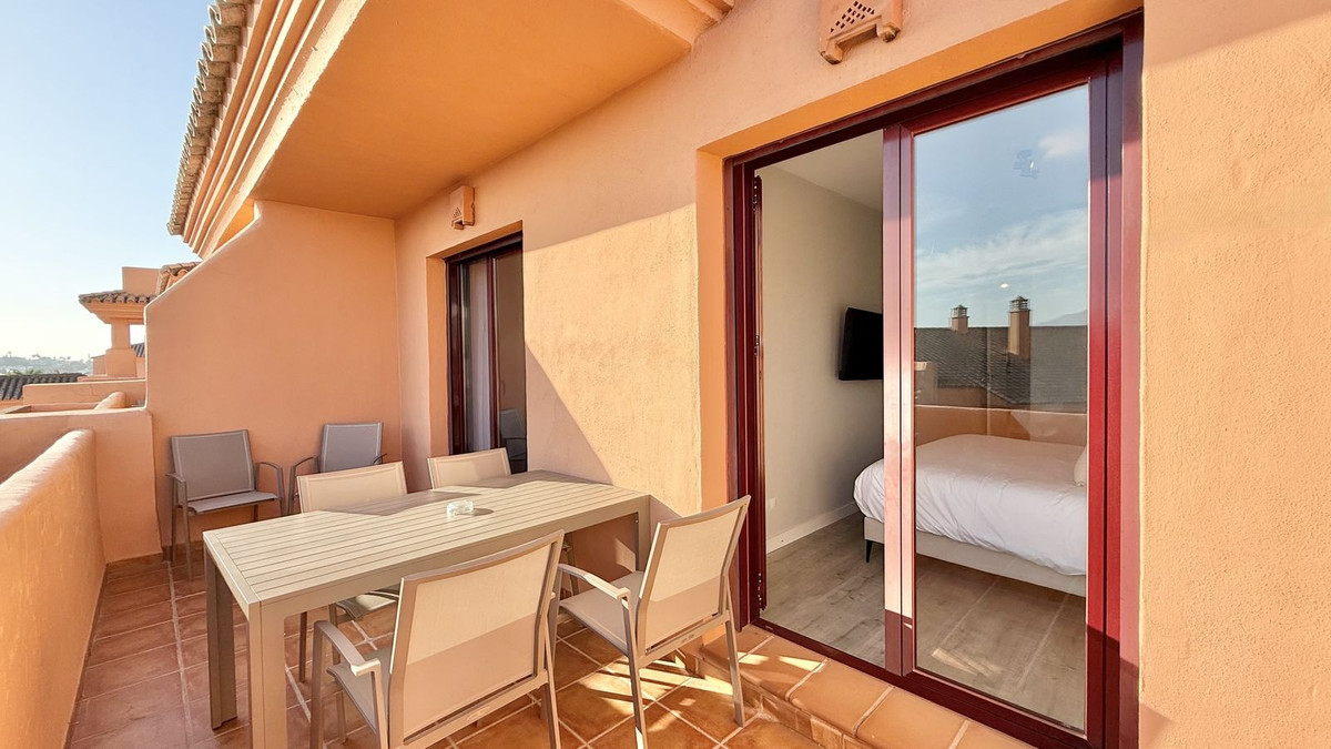 2 Bed Apartment for sale in Benahavís Costa Del Sol, Málaga, Spain