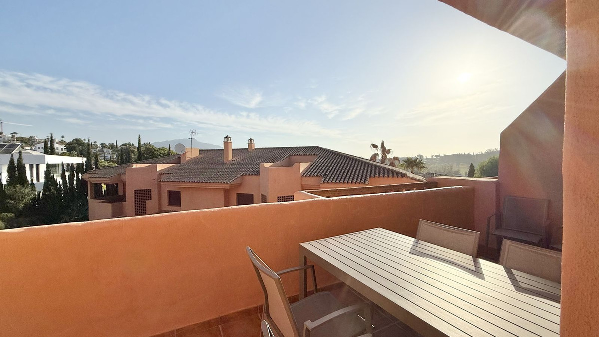 2 Bed Apartment for sale in Benahavís Costa Del Sol, Málaga, Spain