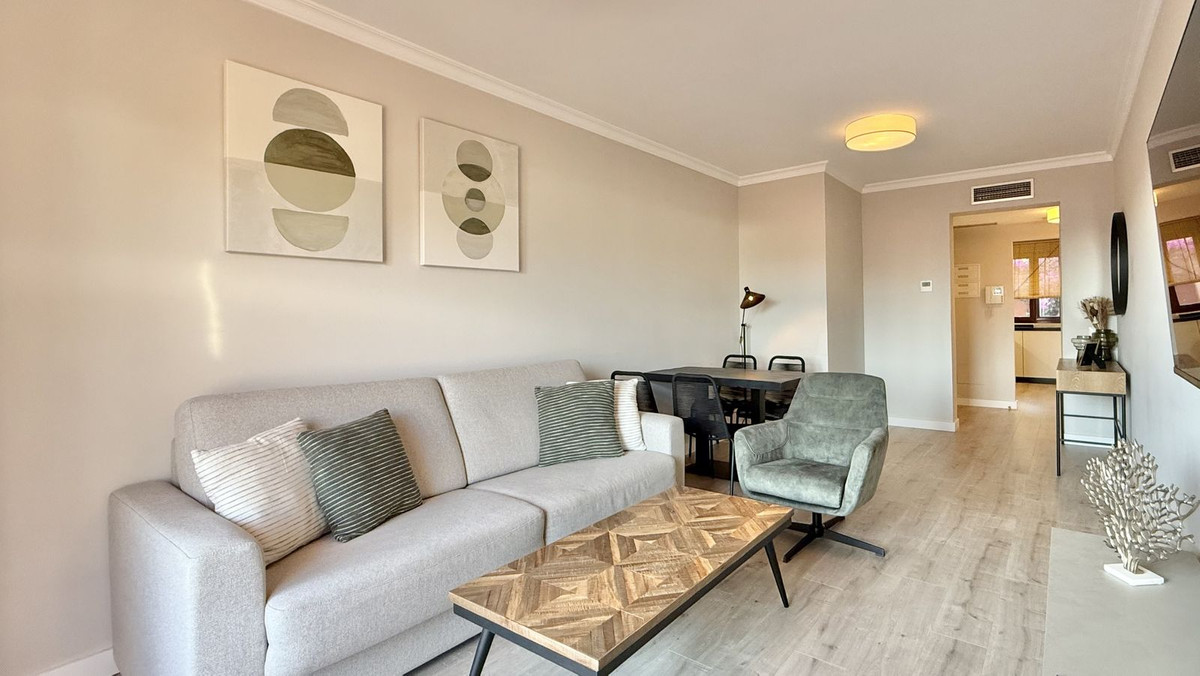 2 Bed Apartment for sale in Benahavís Costa Del Sol, Málaga, Spain