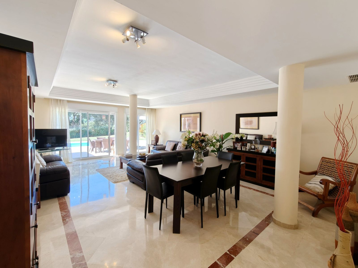 3 Bed Apartment for sale in San Roque Club Costa Del Sol, Cádiz, Spain