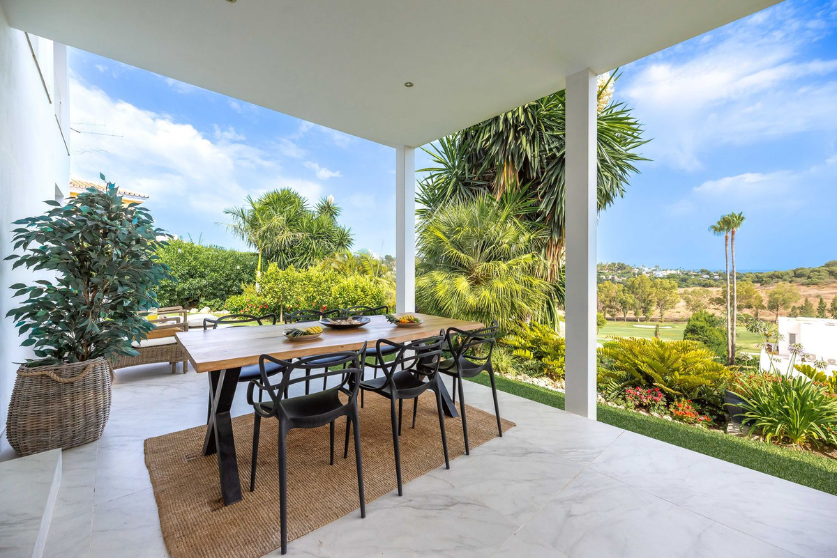4 Bed Townhouse for sale in El Paraiso Costa Del Sol, Málaga, Spain