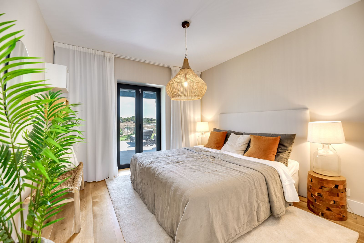 4 Bed Townhouse for sale in El Paraiso Costa Del Sol, Málaga, Spain