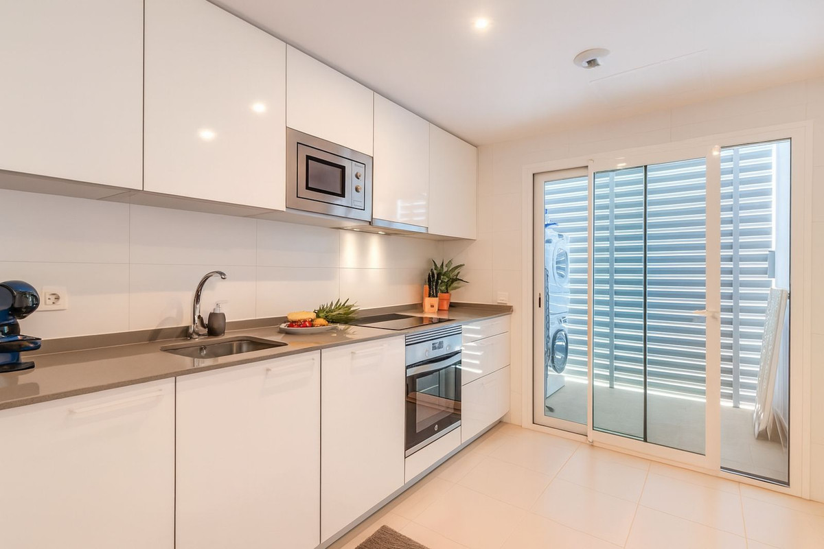 3 Bed Apartment for sale in Nueva Andalucía Costa Del Sol, Málaga, Spain