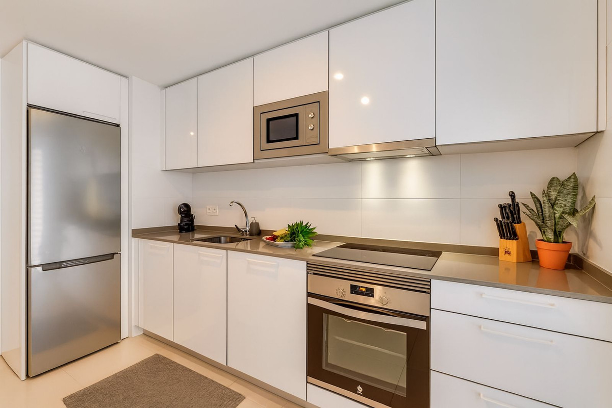 3 Bed Apartment for sale in Nueva Andalucía Costa Del Sol, Málaga, Spain