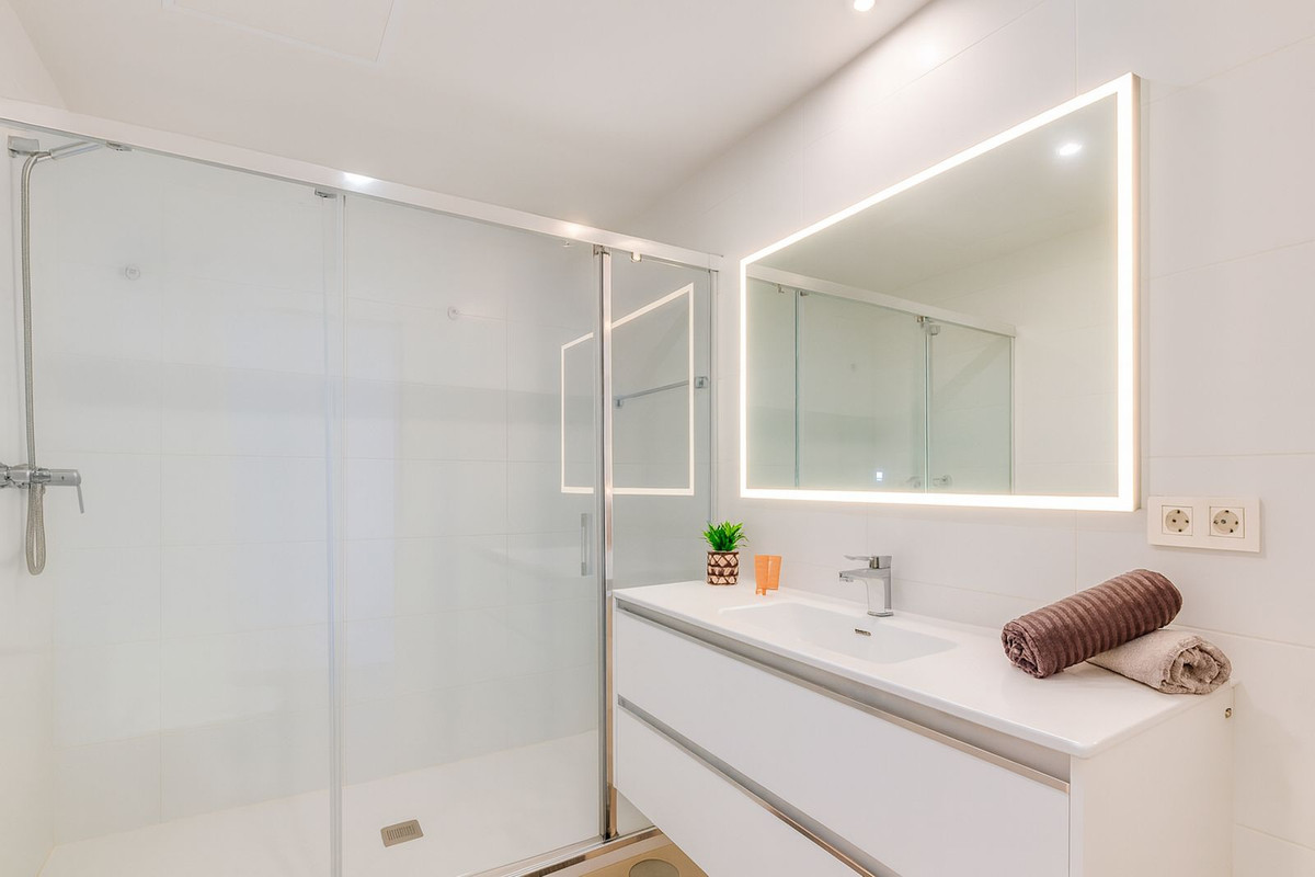 3 Bed Apartment for sale in Nueva Andalucía Costa Del Sol, Málaga, Spain
