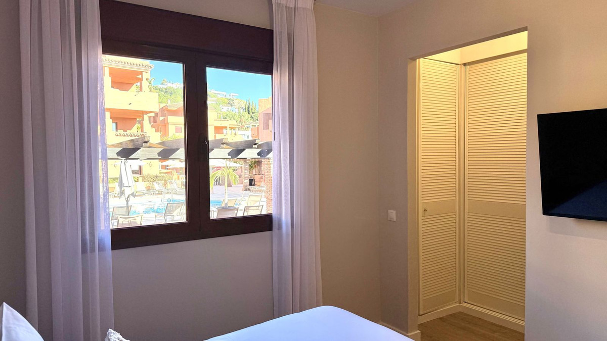 1 Bed Apartment for sale in Benahavís Costa Del Sol, Málaga, Spain