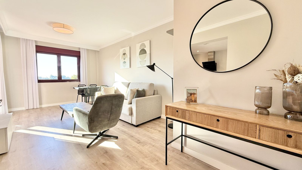 1 Bed Apartment for sale in Benahavís Costa Del Sol, Málaga, Spain