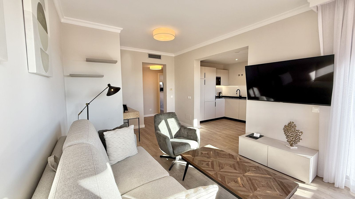 1 Bed Apartment for sale in Benahavís Costa Del Sol, Málaga, Spain