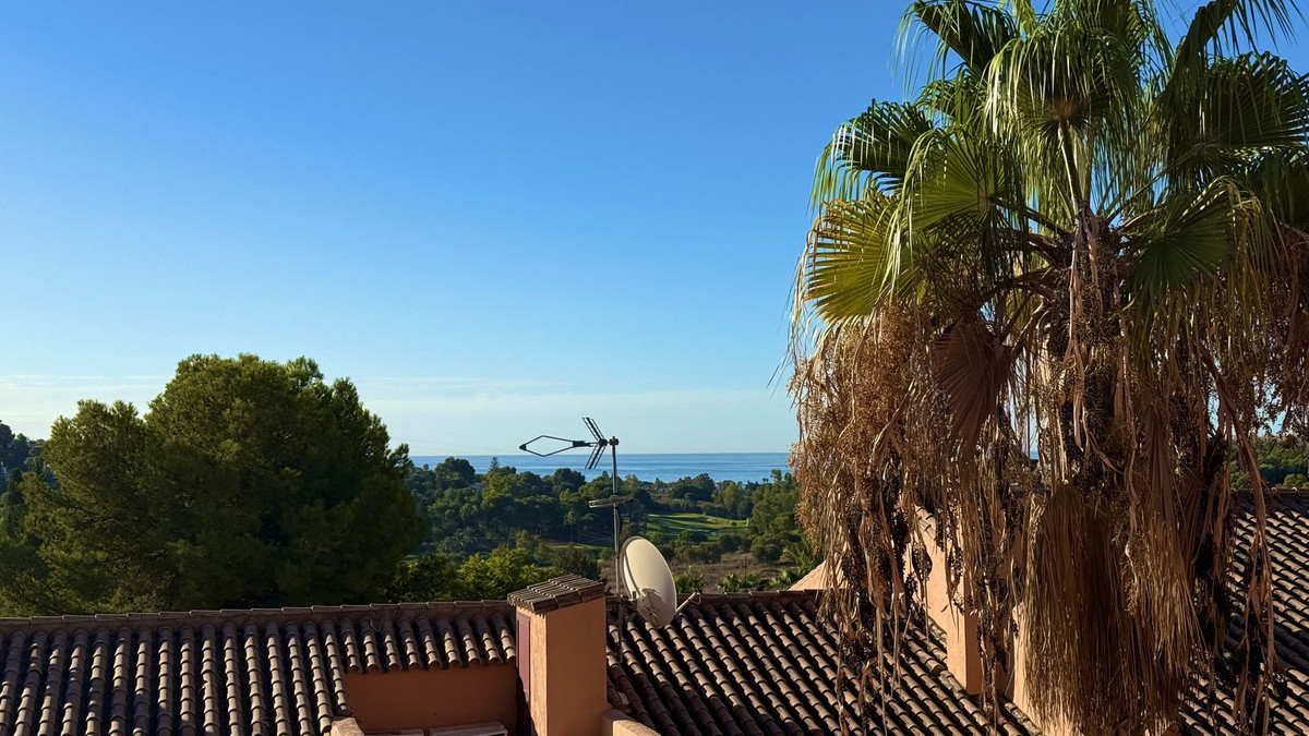 1 Bed Apartment for sale in Benahavís Costa Del Sol, Málaga, Spain