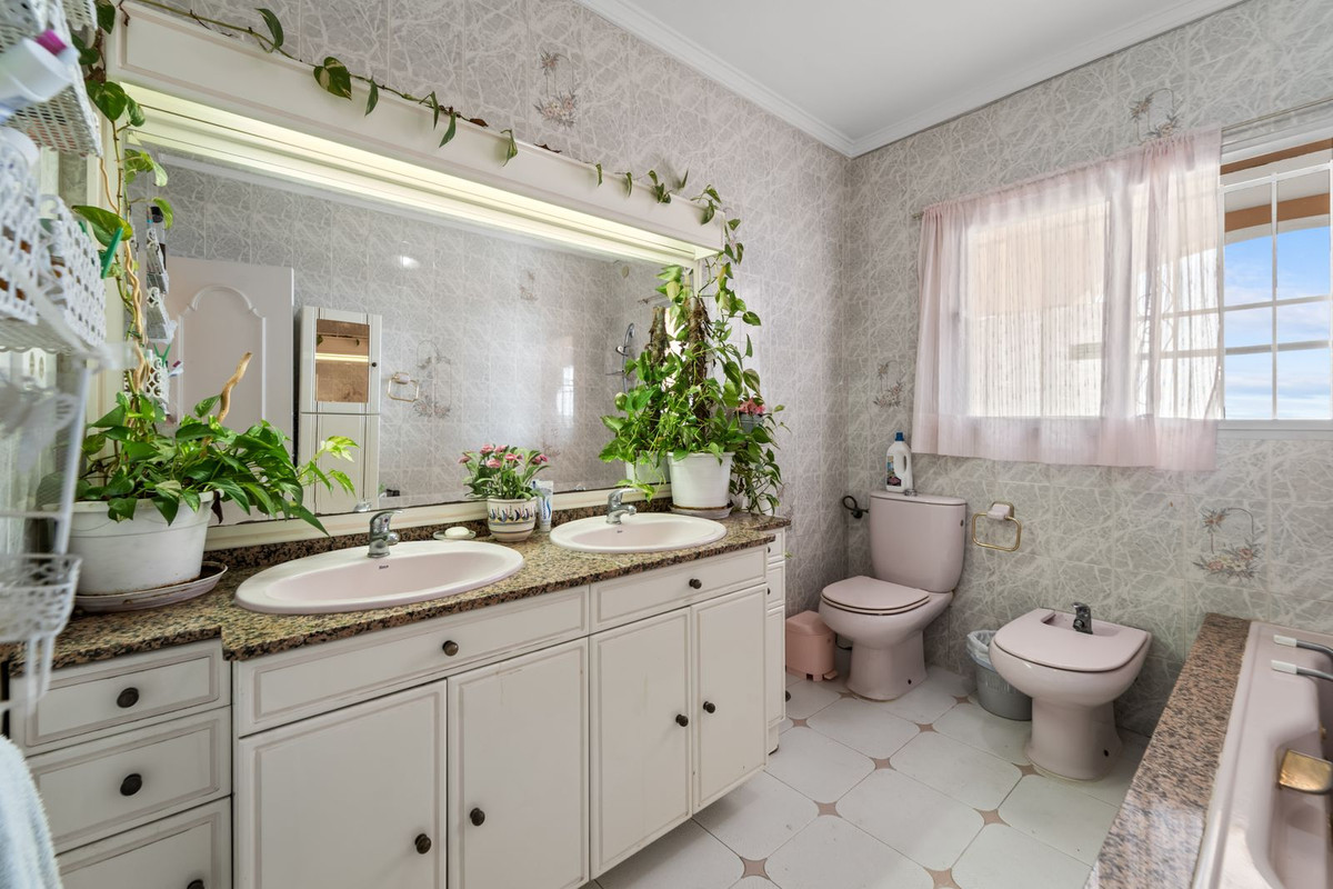 4 Bed Townhouse for sale in Benalmadena Costa Del Sol, Málaga, Spain
