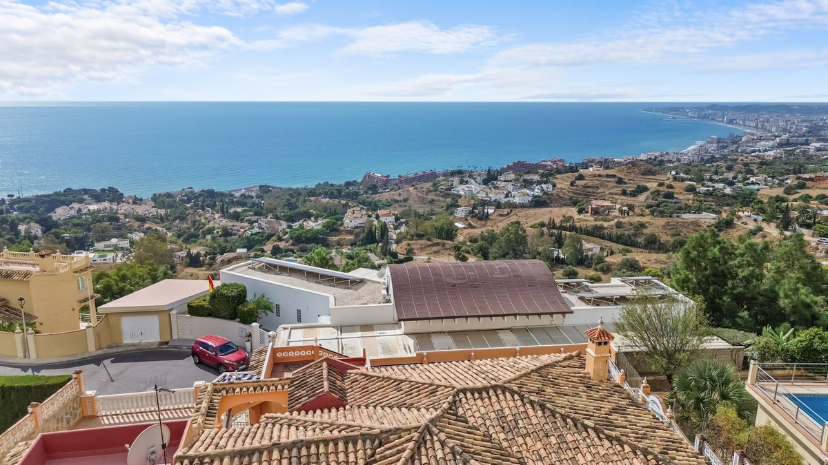 4 Bed Townhouse for sale in Benalmadena Costa Del Sol, Málaga, Spain