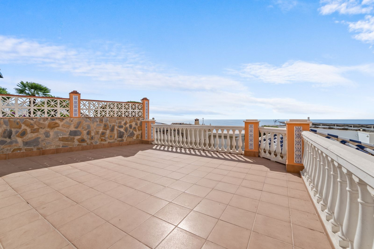 4 Bed Townhouse for sale in Benalmadena Costa Del Sol, Málaga, Spain