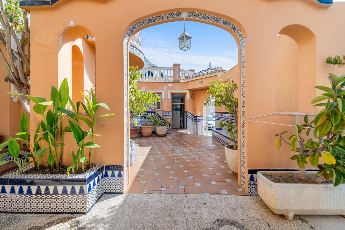 4 Bed Townhouse for sale in Benalmadena Costa Del Sol, Málaga, Spain