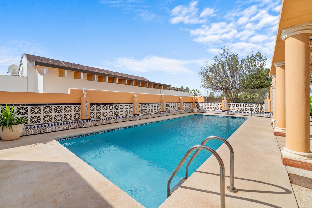 4 Bed Townhouse for sale in Benalmadena Costa Del Sol, Málaga, Spain