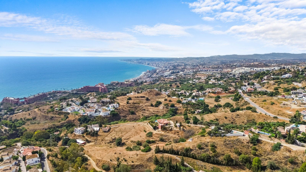 4 Bed Townhouse for sale in Benalmadena Costa Del Sol, Málaga, Spain