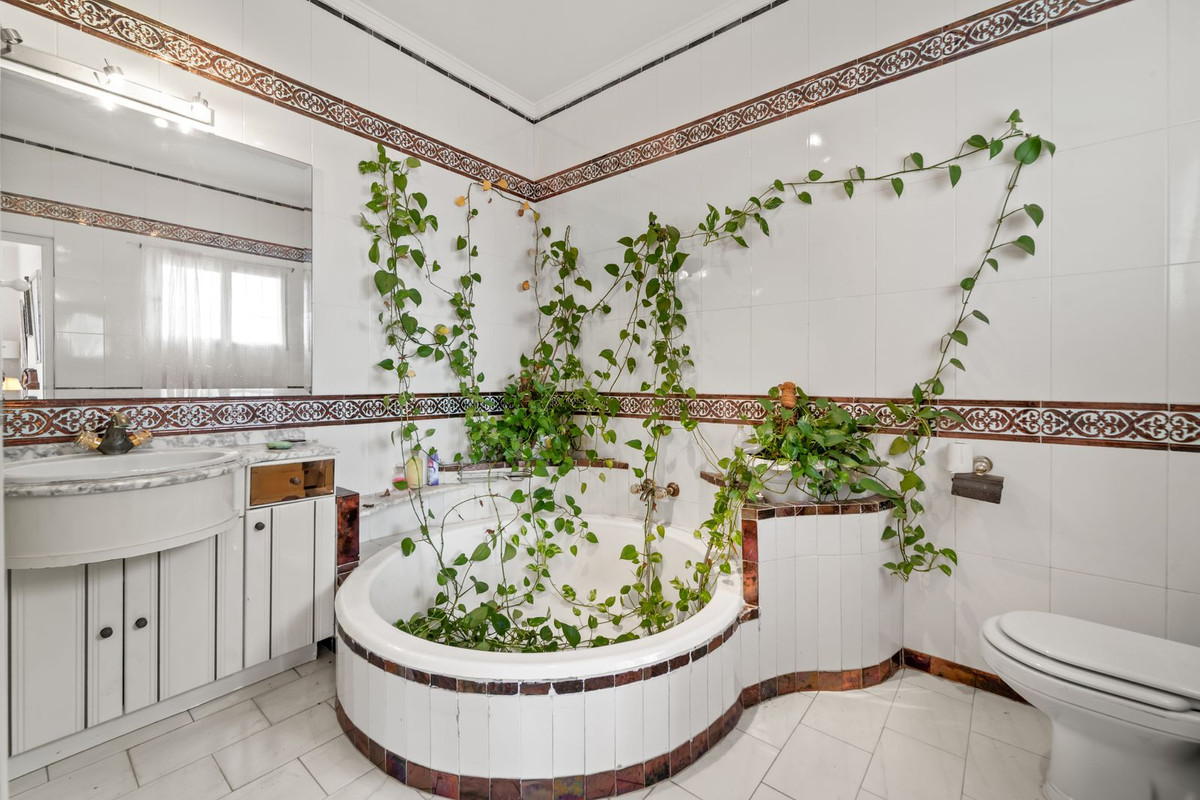 4 Bed Townhouse for sale in Benalmadena Costa Del Sol, Málaga, Spain
