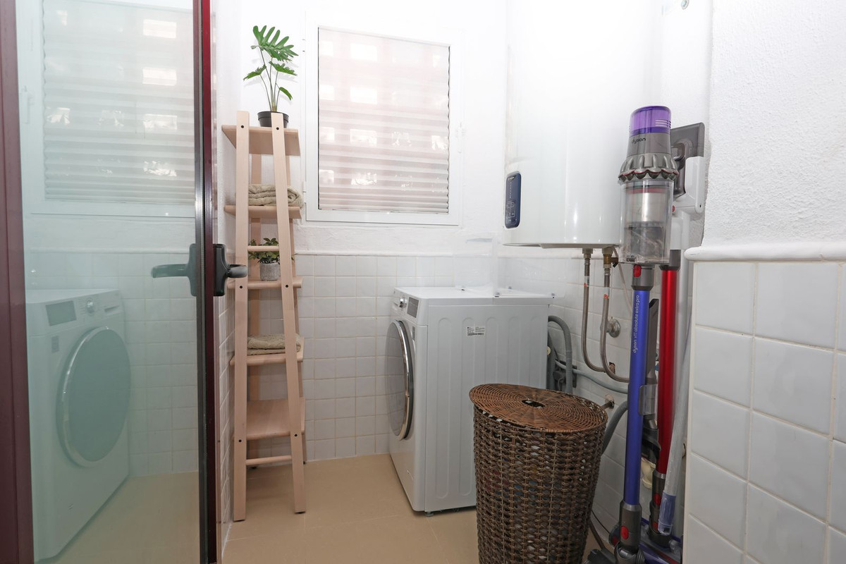 2 Bed Apartment for sale in La Mairena Costa Del Sol, Málaga, Spain