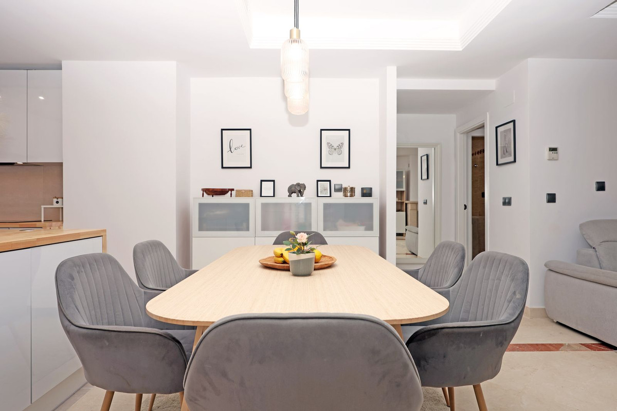 2 Bed Apartment for sale in La Mairena Costa Del Sol, Málaga, Spain