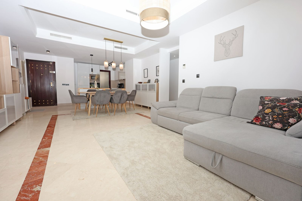 2 Bed Apartment for sale in La Mairena Costa Del Sol, Málaga, Spain