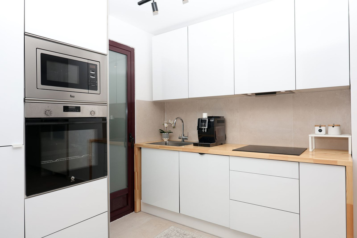 2 Bed Apartment for sale in La Mairena Costa Del Sol, Málaga, Spain