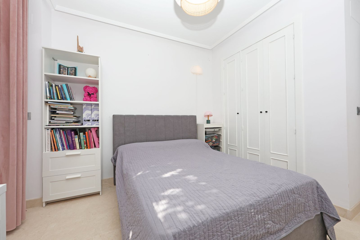 2 Bed Apartment for sale in La Mairena Costa Del Sol, Málaga, Spain