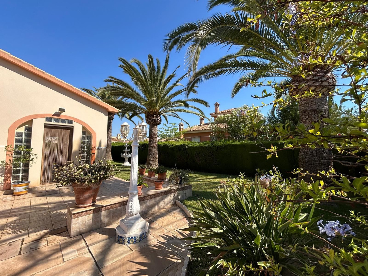 Se vende Villa - Chalet de 3 dormitorios en Costa Blanca, Alicante, España