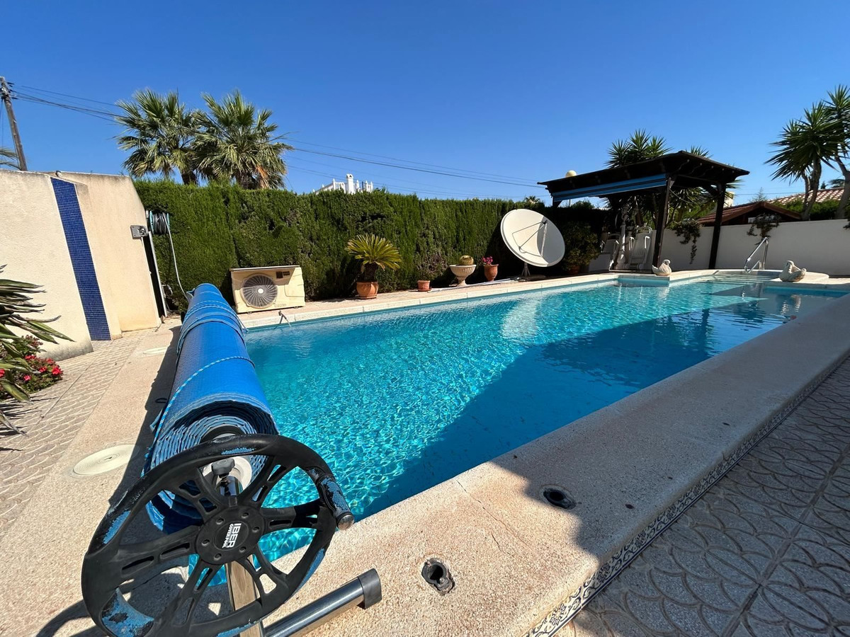 Se vende Villa - Chalet de 3 dormitorios en Costa Blanca, Alicante, España