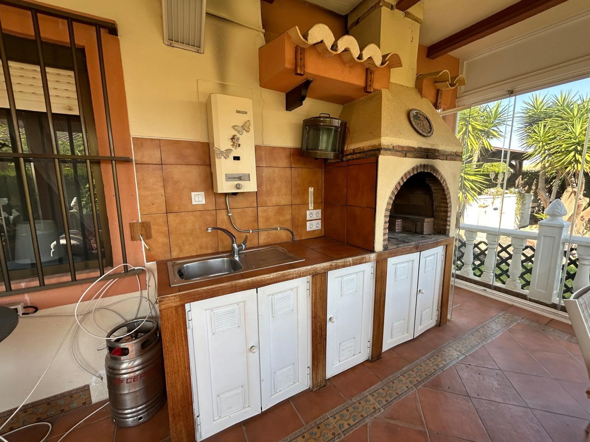 Se vende Villa - Chalet de 3 dormitorios en Costa Blanca, Alicante, España