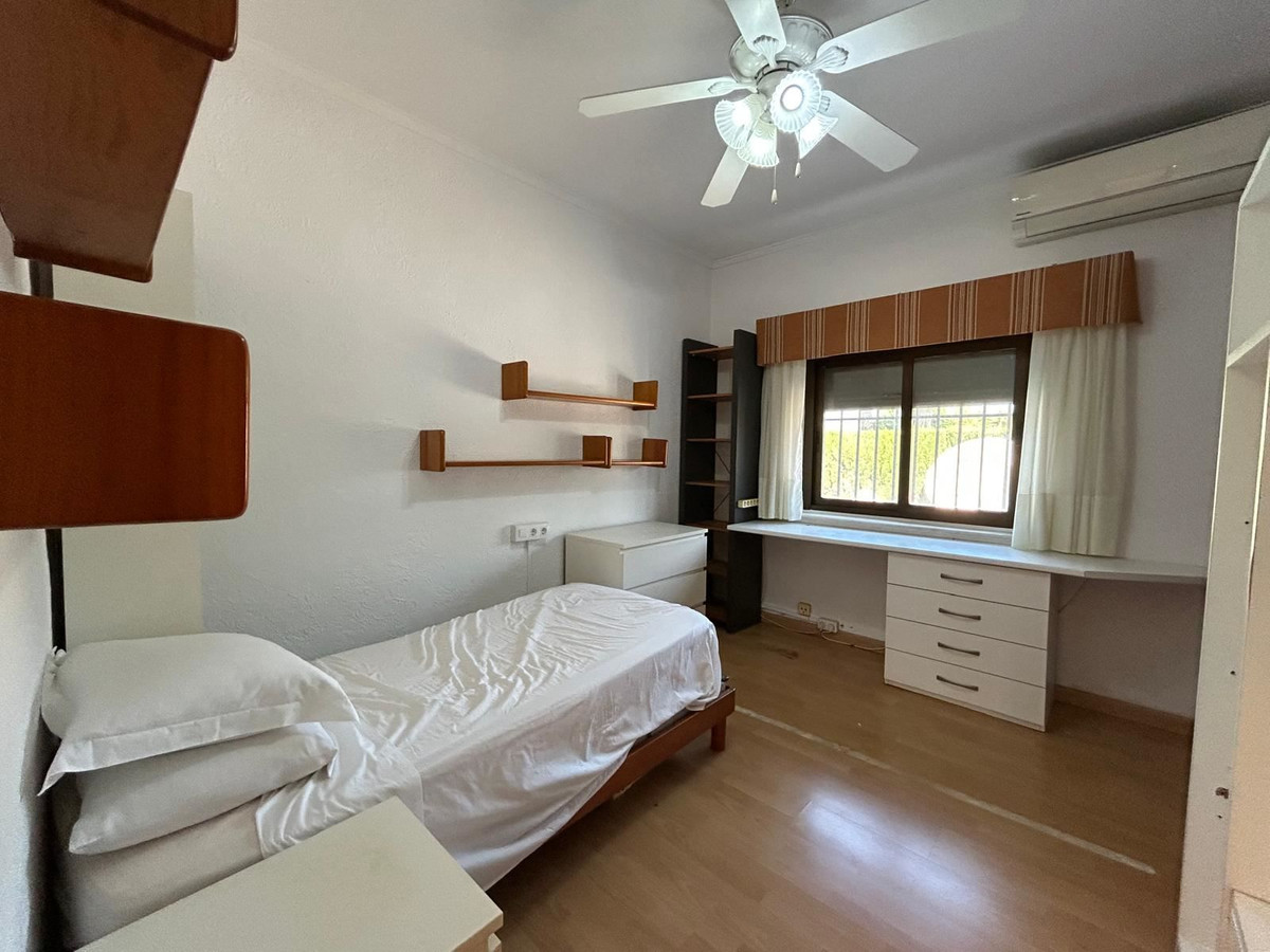 Se vende Villa - Chalet de 3 dormitorios en Costa Blanca, Alicante, España
