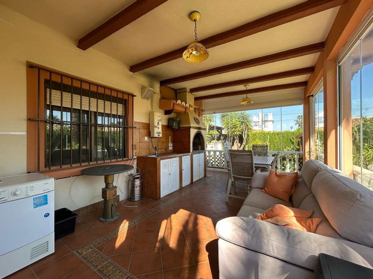 Se vende Villa - Chalet de 3 dormitorios en Costa Blanca, Alicante, España