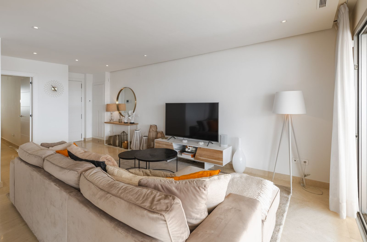 2 Bed Apartment for sale in Nueva Andalucía Costa Del Sol, Málaga, Spain