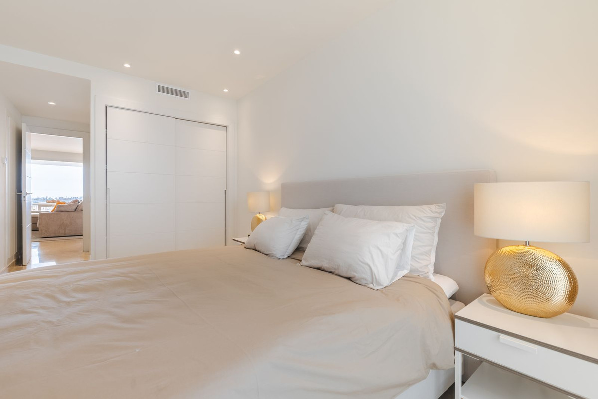 2 Bed Apartment for sale in Nueva Andalucía Costa Del Sol, Málaga, Spain