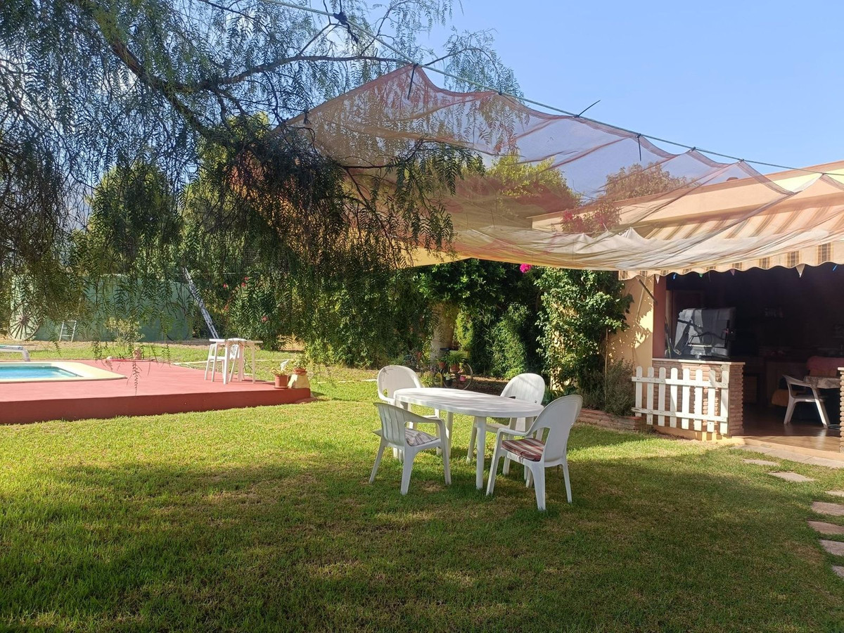 4 Bed Townhouse for sale in Alhaurín El Grande Costa Del Sol, Málaga, Spain
