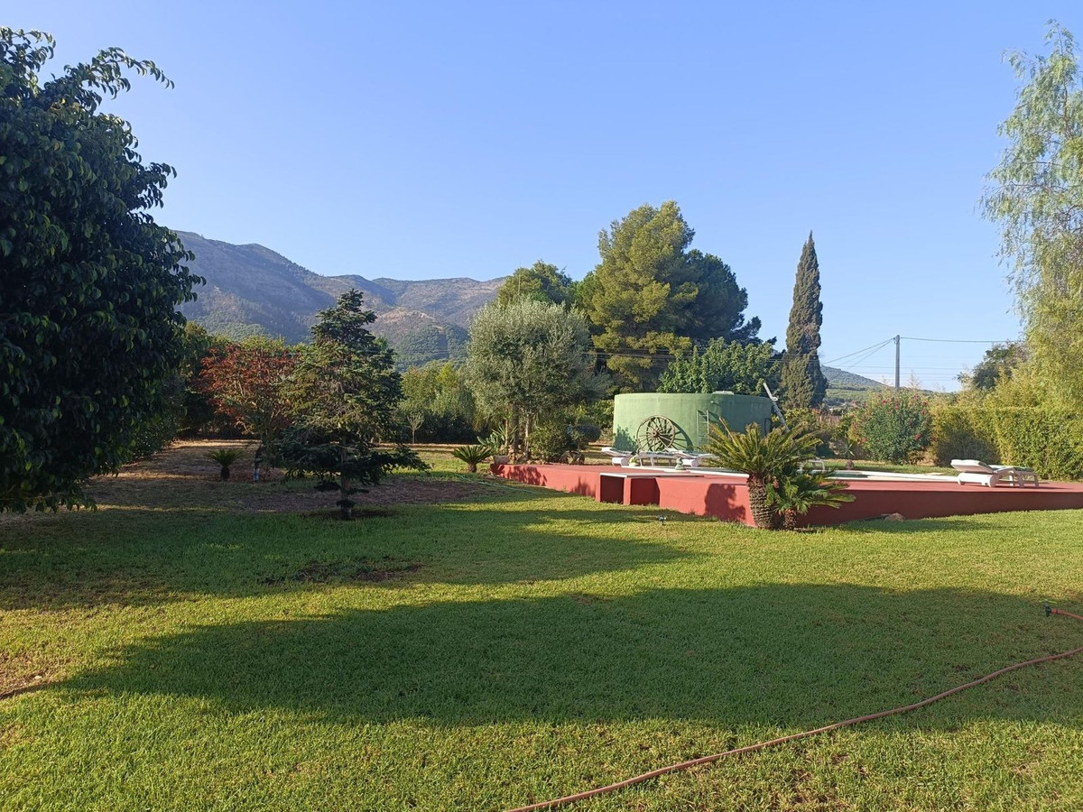 4 Bed Townhouse for sale in Alhaurín El Grande Costa Del Sol, Málaga, Spain