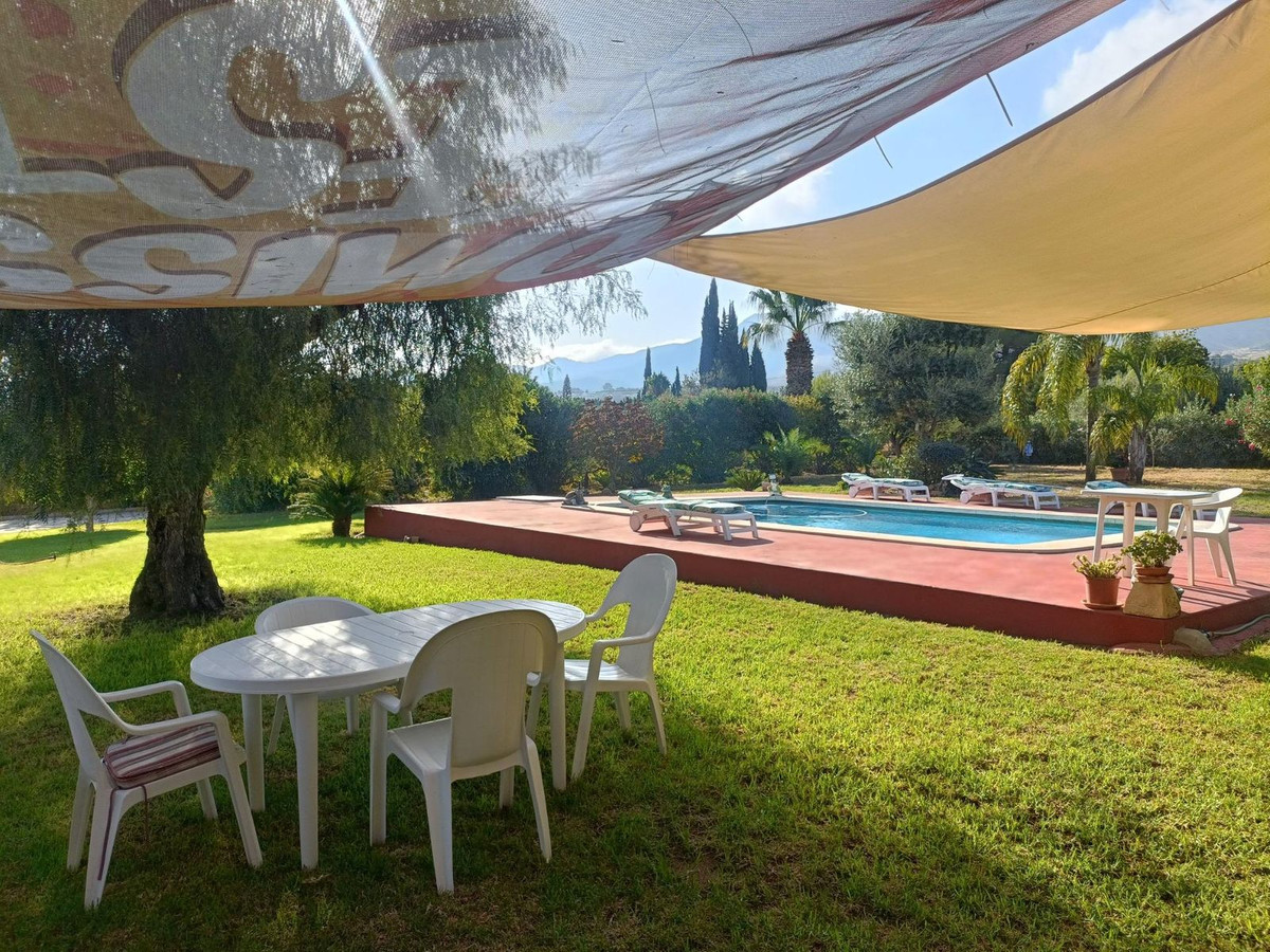 4 Bed Townhouse for sale in Alhaurín El Grande Costa Del Sol, Málaga, Spain