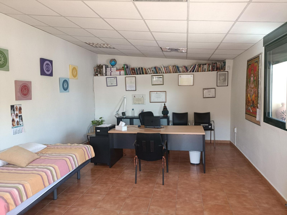 4 Bed Townhouse for sale in Alhaurín El Grande Costa Del Sol, Málaga, Spain