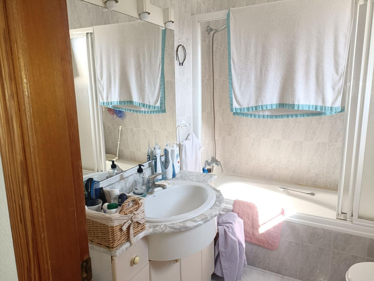 4 Bed Townhouse for sale in Alhaurín El Grande Costa Del Sol, Málaga, Spain