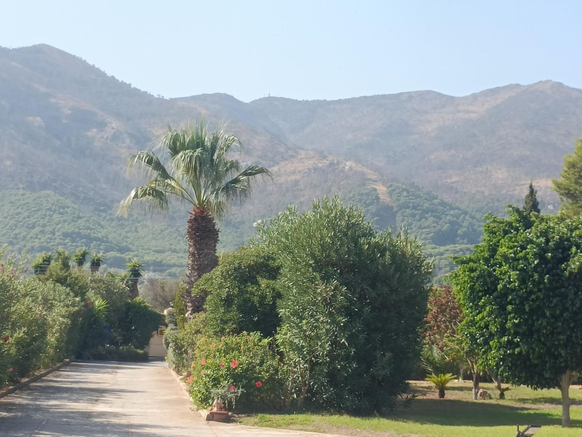 4 Bed Townhouse for sale in Alhaurín El Grande Costa Del Sol, Málaga, Spain