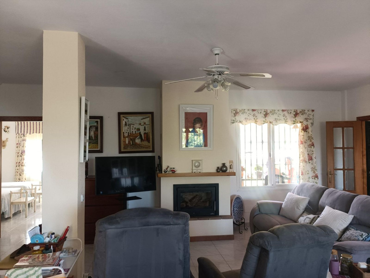 4 Bed Townhouse for sale in Alhaurín El Grande Costa Del Sol, Málaga, Spain