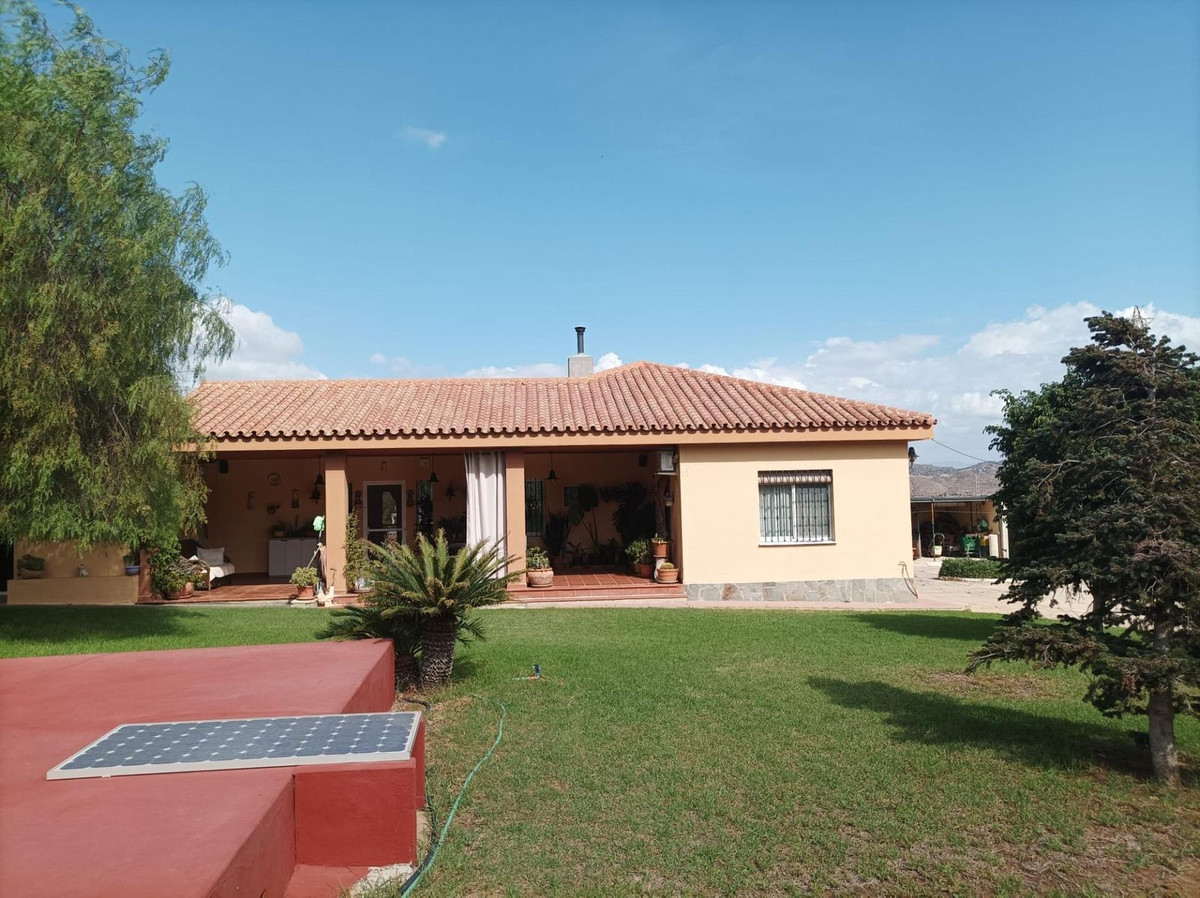 4 Bed Townhouse for sale in Alhaurín El Grande Costa Del Sol, Málaga, Spain